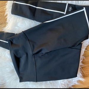 ALO YOGA half time leggings